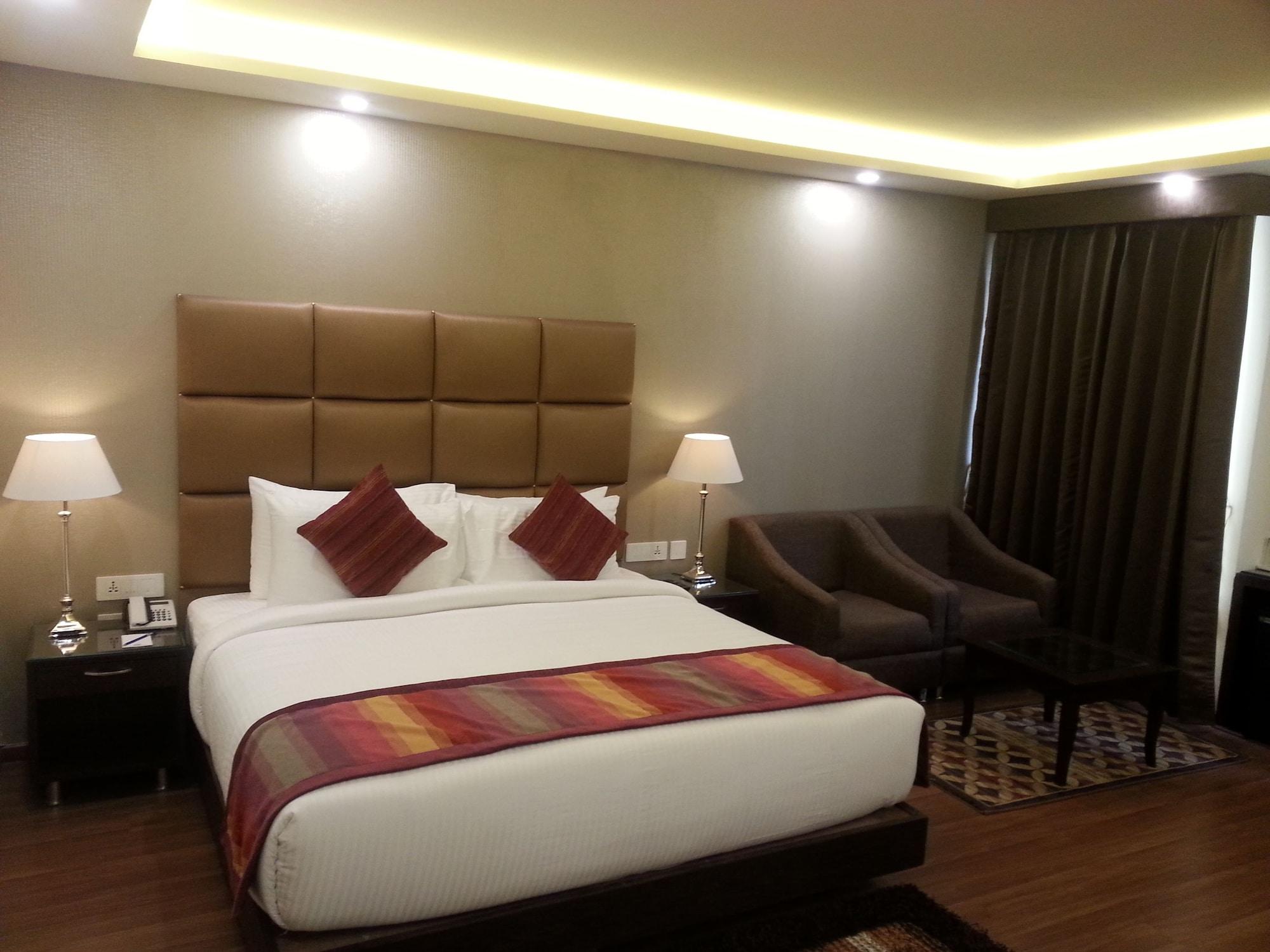 Days Hotel By Wyndham, Jalandhar Esterno foto