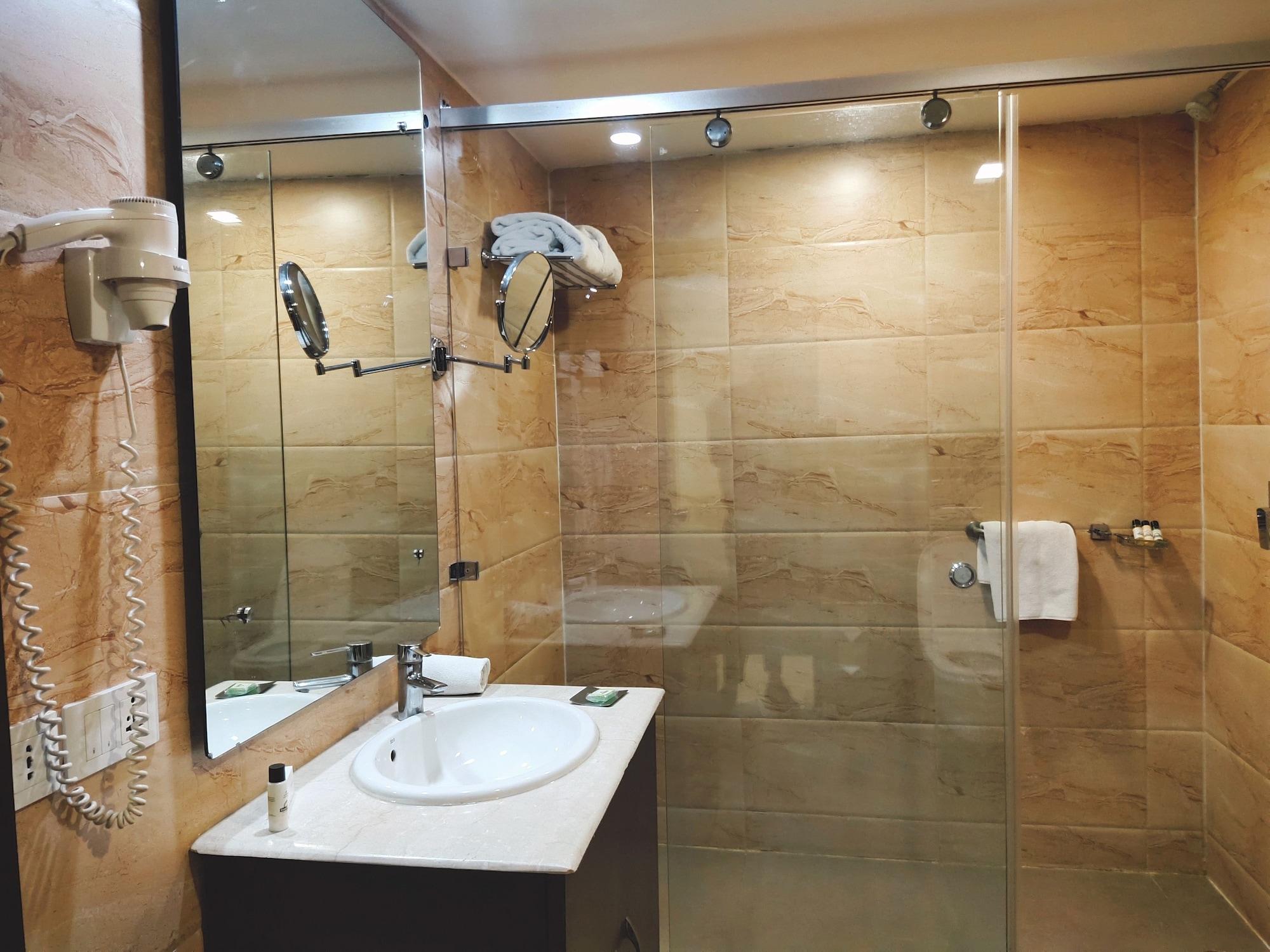 Days Hotel By Wyndham, Jalandhar Esterno foto