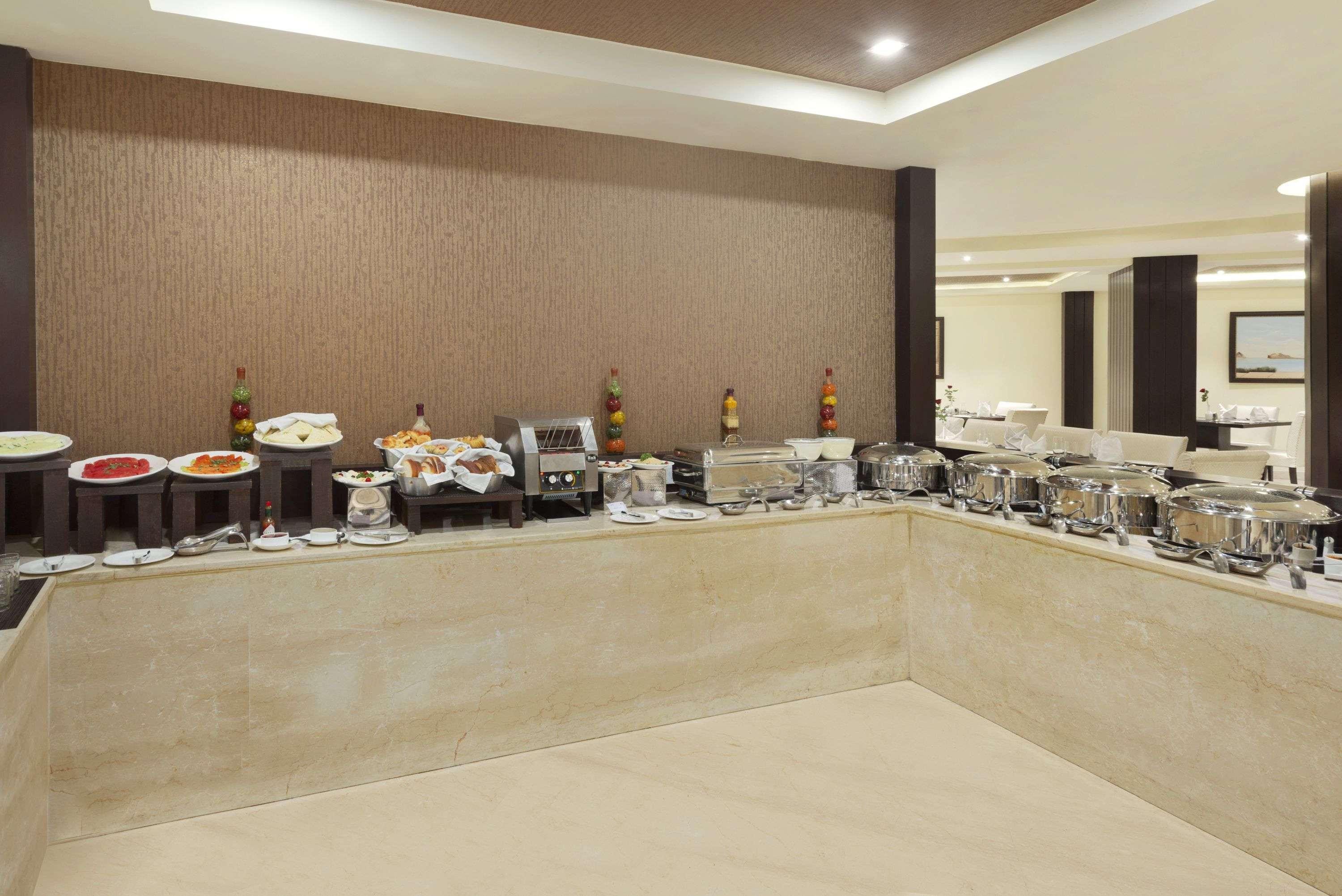 Days Hotel By Wyndham, Jalandhar Esterno foto
