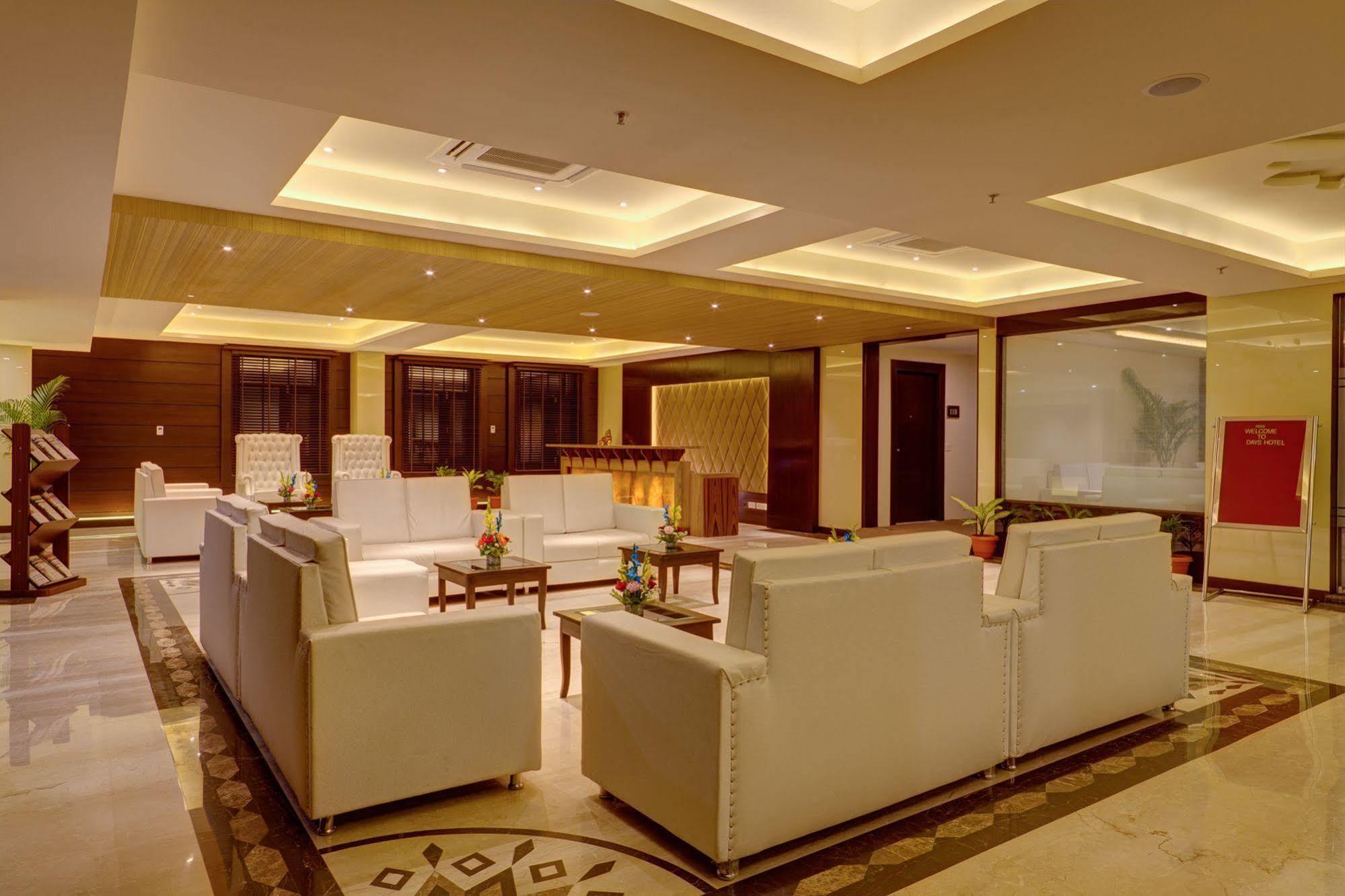 Days Hotel By Wyndham, Jalandhar Esterno foto